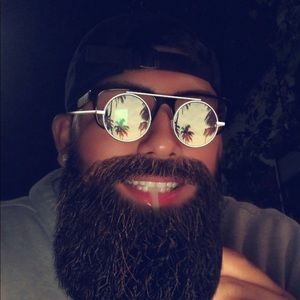 Meet your Posher, Jonathan